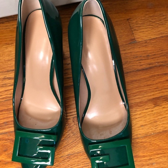Shoes - Elegant Green Patent Leather Pumps